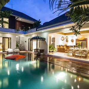 Villa Frangipani Mawe At Berawa, Canggu (Bali)
